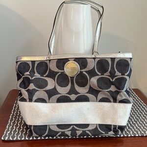 COACH 🐎 tote purse